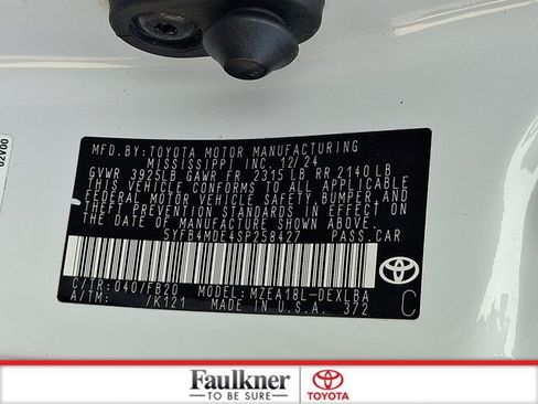 Used 2025 Toyota Corolla LE FWD image 25