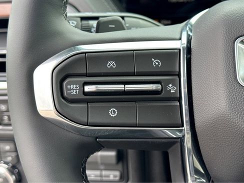 New 2026 GMC Yukon Denali w/ Sun & Power Step Package image 17