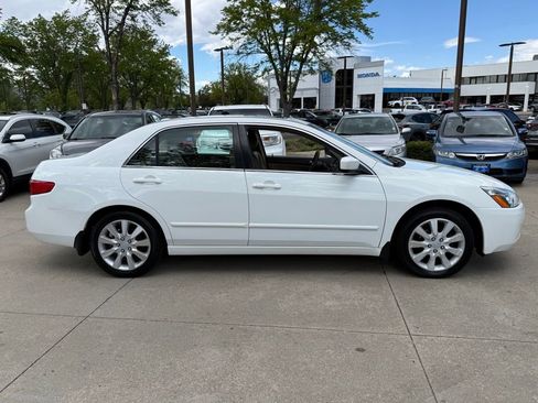 Used 2005 Honda Accord EX-L image 3
