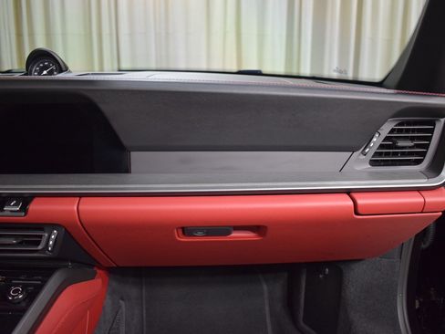 Used 2024 Porsche 911 Carrera 4S image 24