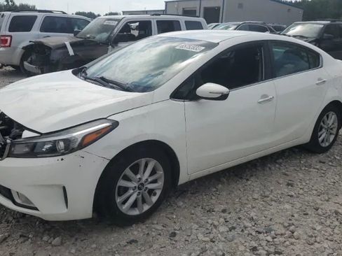 Used 2017 Kia Forte S w/ S Technology Package image 65