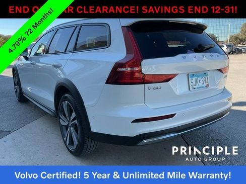 Certified 2025 Volvo V60 B5 Cross Country Plus image 13