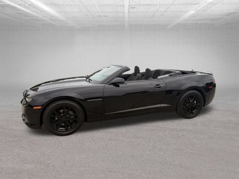 Used 2015 Chevrolet Camaro LT RWD image 28