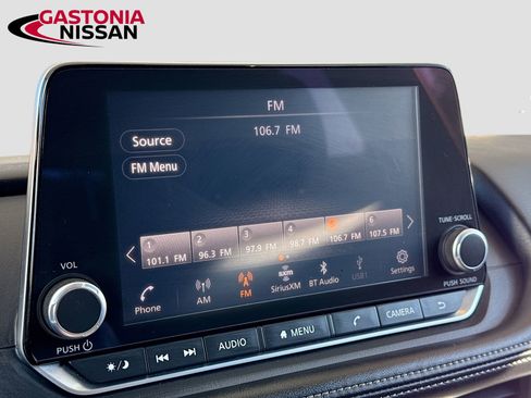 Used 2023 Nissan Rogue SV image 18