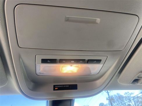 Used 2022 Chevrolet Colorado LT image 24