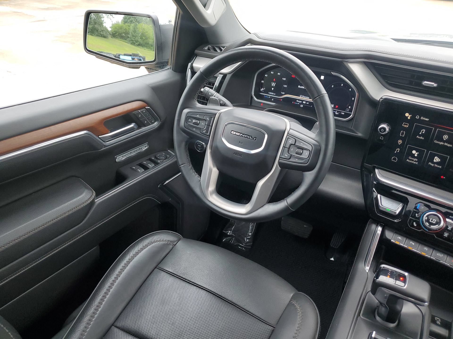 Used 2023 GMC Sierra 1500 Denali w/ Denali Reserve Package AWD/4WD image 17