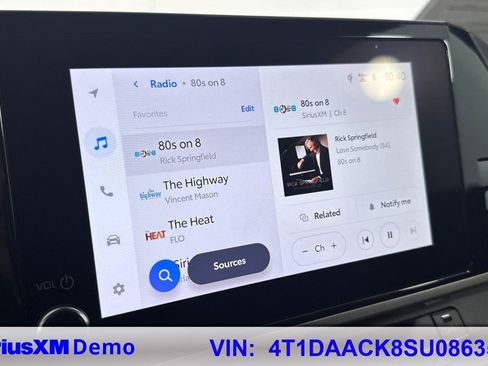 Used 2025 Toyota Camry SE image 35