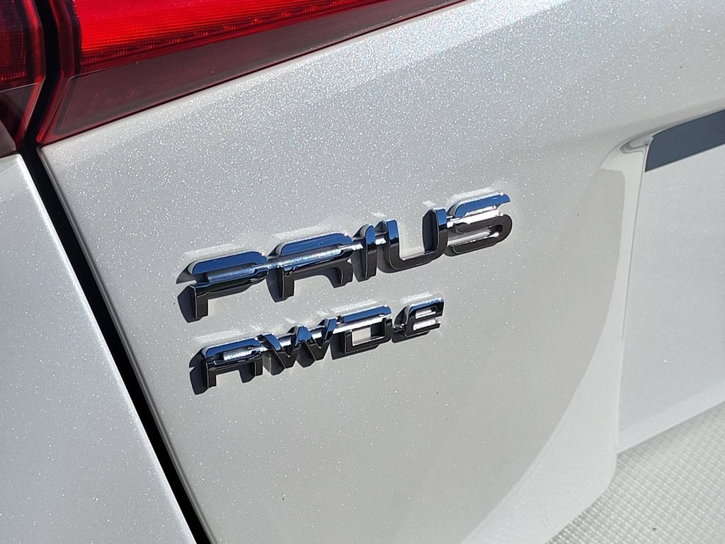 Used 2019 Toyota Prius XLE AWD/4WD image 28