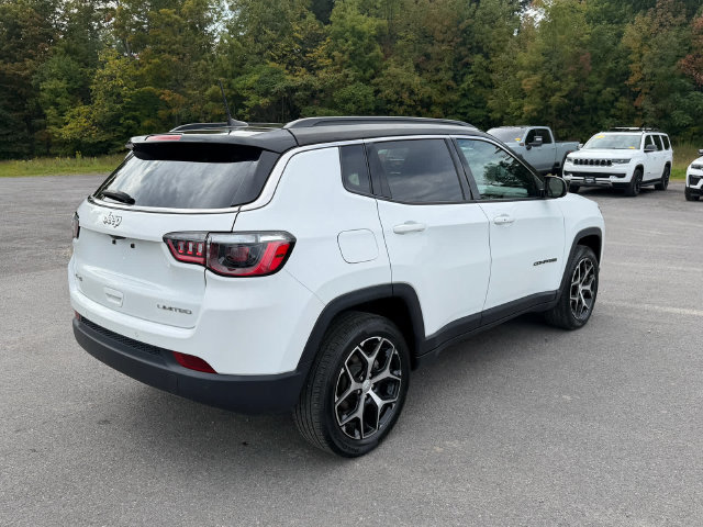 Used 2024 Jeep Compass Limited AWD/4WD image 5