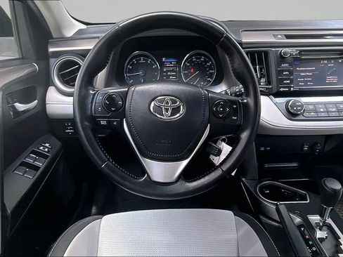 Used 2016 Toyota RAV4 XLE AWD/4WD image 9