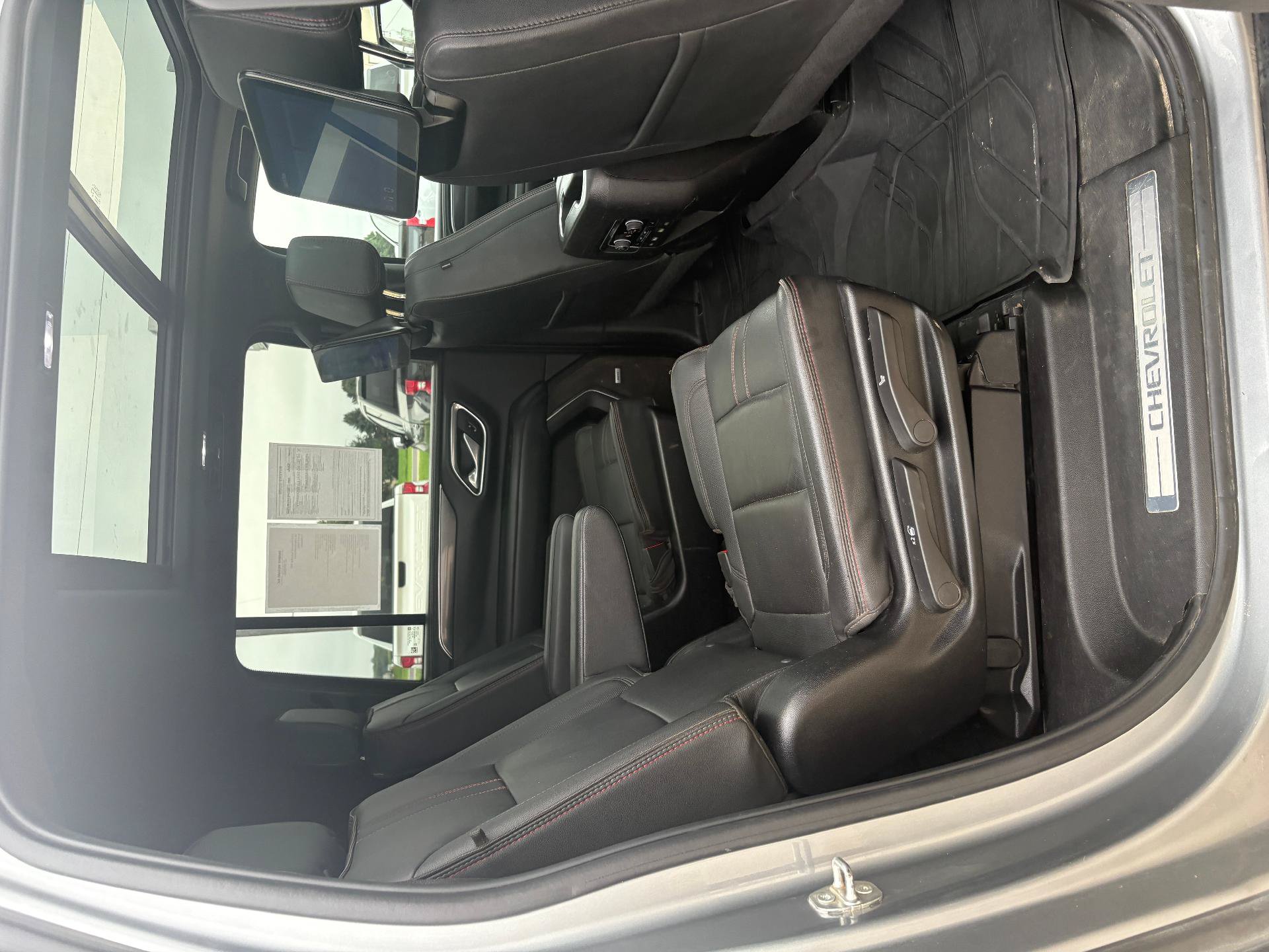 Used 2024 Chevrolet Suburban RST w/ Luxury Package AWD/4WD image 16