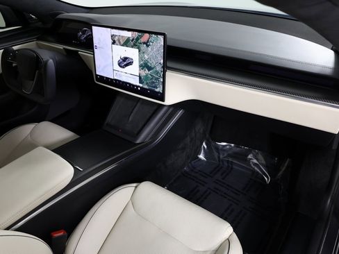 Used 2022 Tesla Model S Plaid image 25