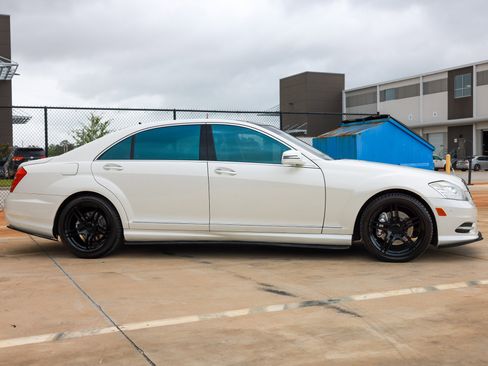 Used 2010 Mercedes-Benz S 550 image 17