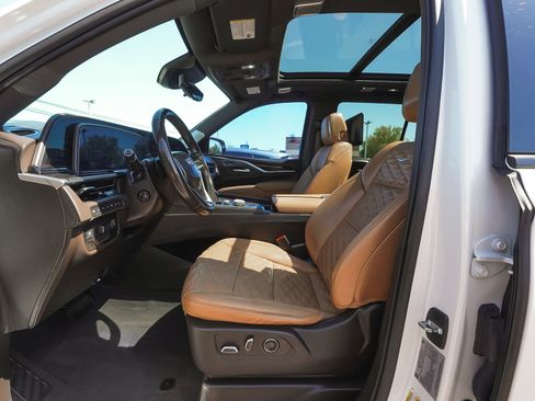 Used 2021 Cadillac Escalade Sport w/ Driver Assist Tech Package AWD/4WD image 31
