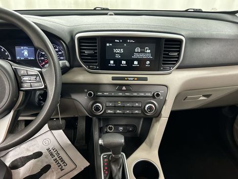 Used 2021 Kia Sportage LX AWD/4WD image 18