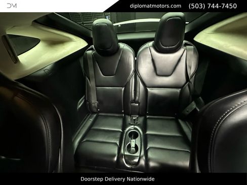 Used 2018 Tesla Model X 75D image 23