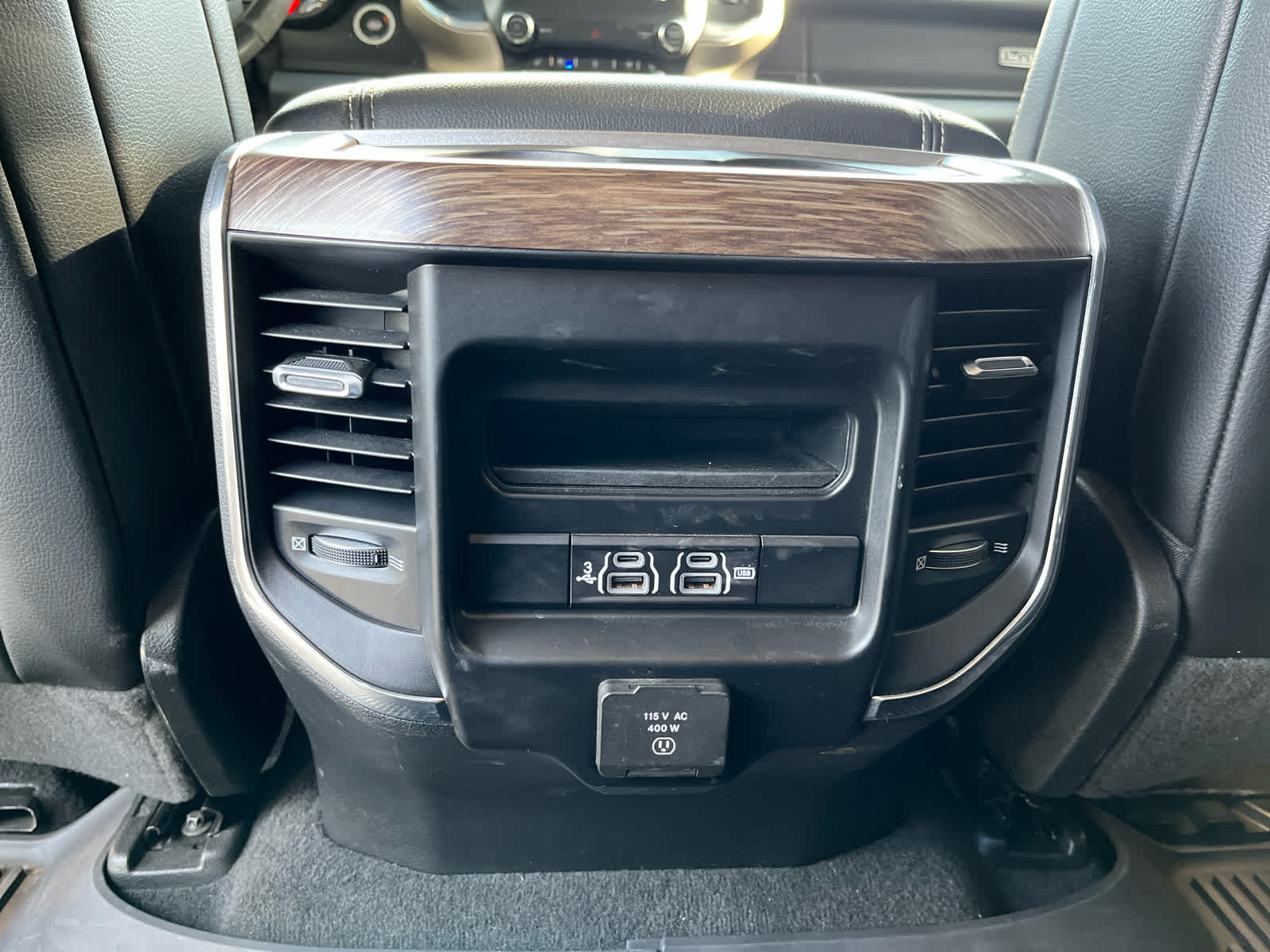 Used 2019 RAM 1500 Laramie AWD/4WD image 24