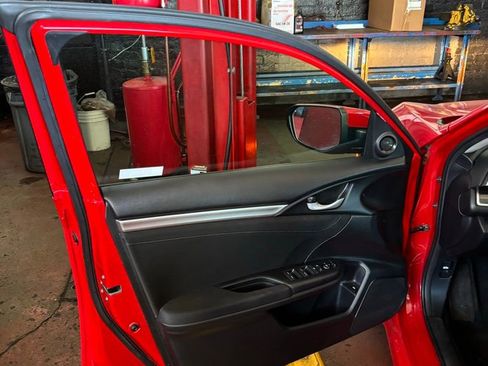 Used 2021 Honda Civic EX image 16