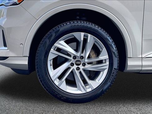 Used 2023 Audi Q7 3.0T Premium Plus w/ Premium Plus Package AWD/4WD image 32
