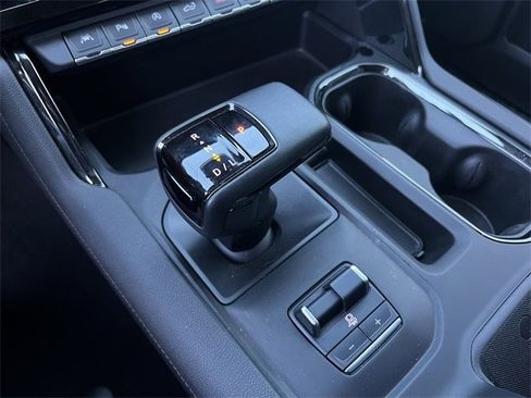 Used 2024 GMC Sierra 1500 AT4 w/ Technology Package image 22