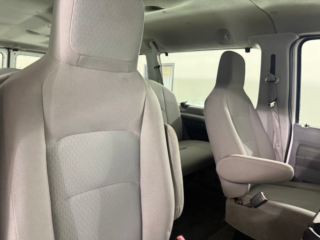 Used 2012 Ford E-350 and Econoline 350 XL RWD image 25