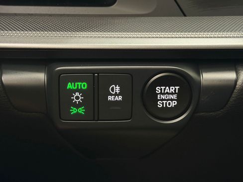 Certified 2025 Porsche 911 Carrera RWD image 18