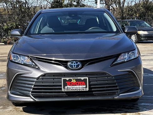 Used 2024 Toyota Camry LE image 7