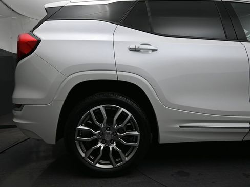 Used 2022 GMC Terrain Denali image 12