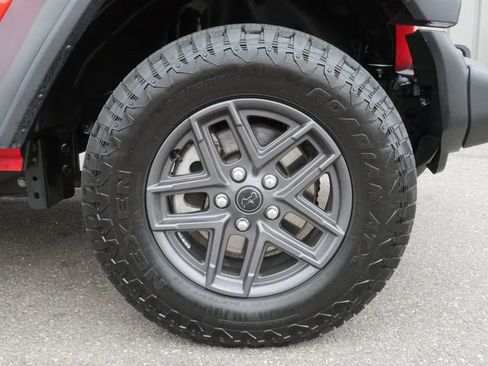 Used 2024 Jeep Wrangler Sport S image 11