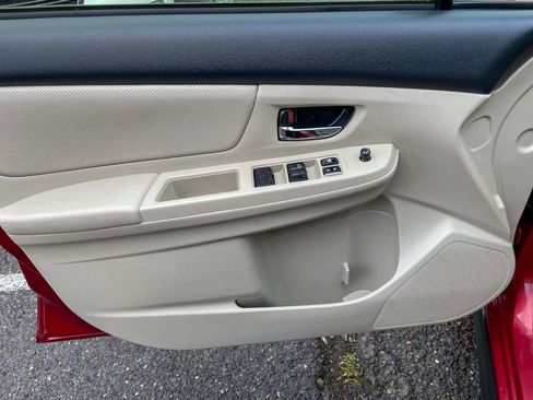 Used 2014 Subaru Crosstrek 2.0i Limited w/ Popular Package #2 image 10