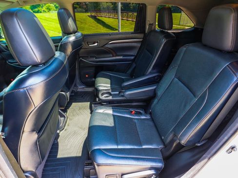 Used 2014 Toyota Highlander Limited Platinum AWD/4WD image 42