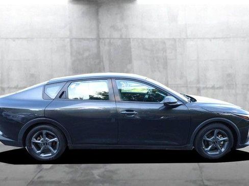 Used 2025 Kia K4 FWD image 5