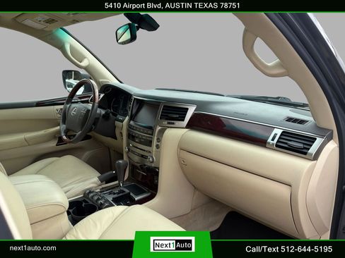 Used 2013 Lexus LX 570 4WD image 30