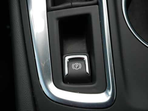 Used 2024 Chevrolet Equinox LT AWD/4WD image 32