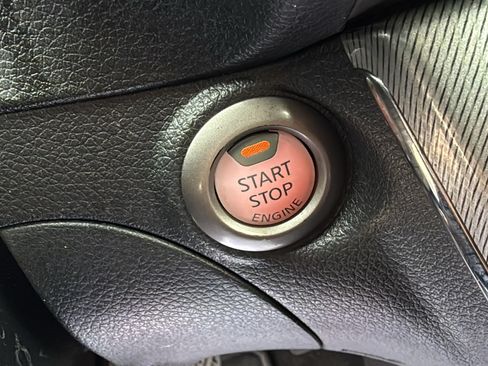 Used 2014 Nissan Sentra SR w/ SR Driver Package FWD image 12