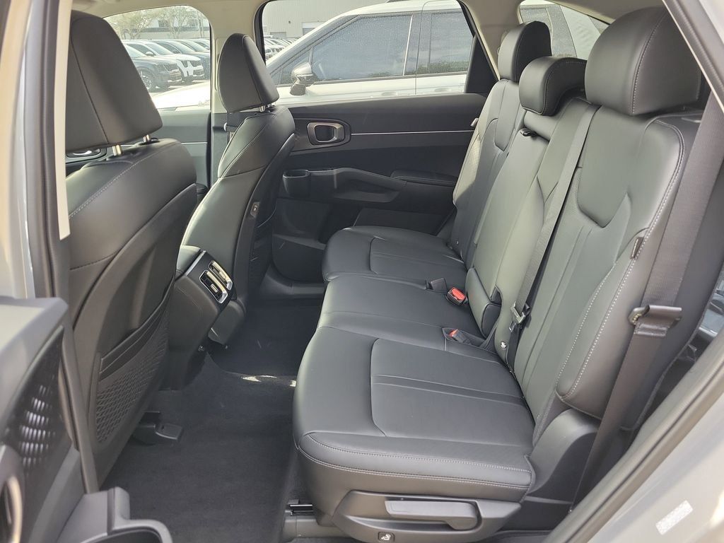 New 2026 Kia Sorento S w/ S Panoramic Sunroof Package FWD image 15