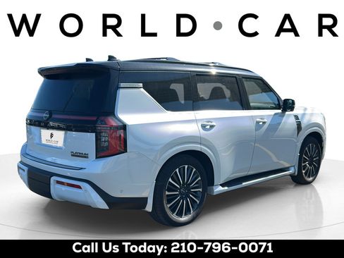 Used 2025 Nissan Armada Platinum Reserve AWD/4WD image 7