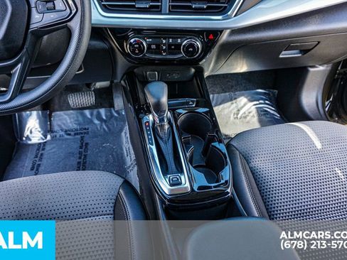 Used 2024 Chevrolet Trax LT image 38