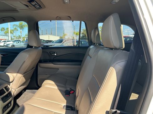 Used 2016 Honda Pilot Touring image 10