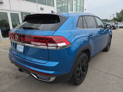 Certified 2024 Volkswagen Atlas Cross Sport SE AWD/4WD image 6