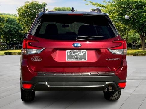 Used 2024 Subaru Forester Premium image 5