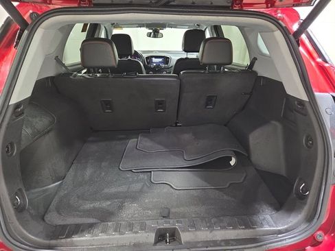 Used 2022 GMC Terrain AT4 w/ Infotainment Package II image 16