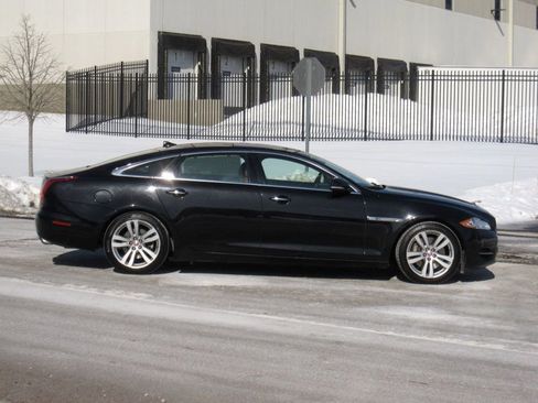 Used 2015 Jaguar XJ L Portfolio AWD/4WD image 9