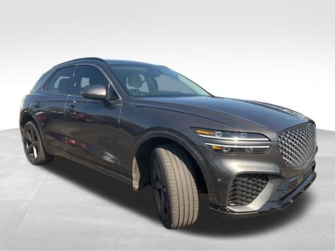 Used 2022 Genesis GV70 3.5T Sport w/ Sport Prestige Package AWD/4WD image 7
