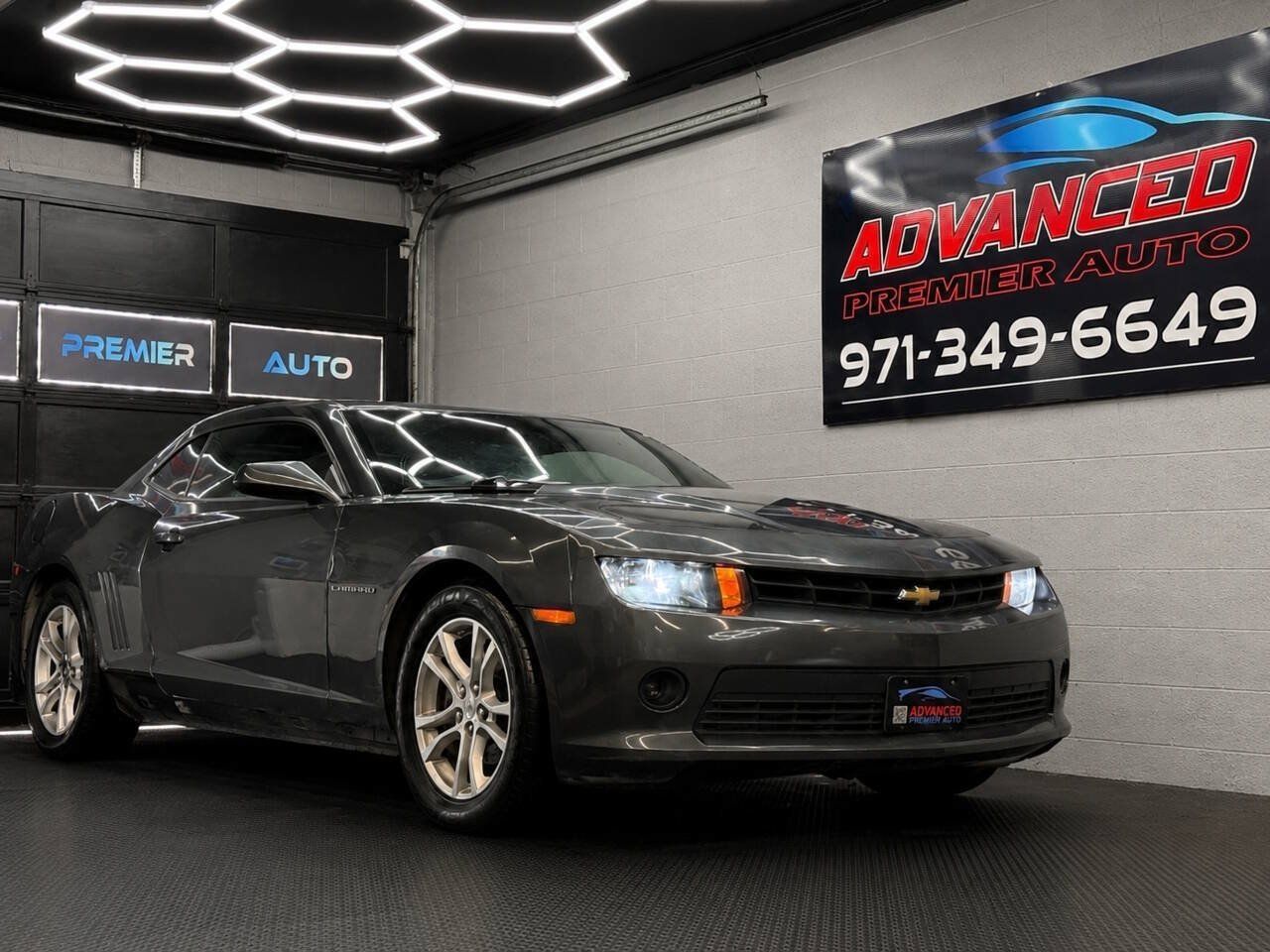 Used 2015 Chevrolet Camaro LT RWD image 1