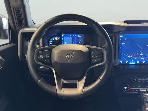 Certified 2023 Ford Bronco Outer Banks AWD/4WD image 14