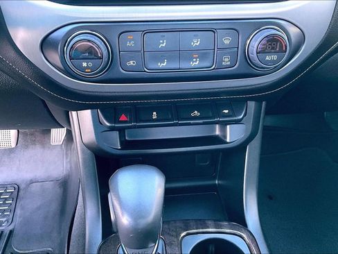 Used 2022 GMC Canyon Elevation w/ Trailering Package image 11