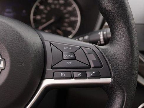 Used 2024 Nissan Altima 2.5 SV image 14