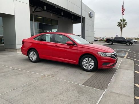 Used 2019 Volkswagen Jetta S w/ Driver Assistance Package FWD image 9