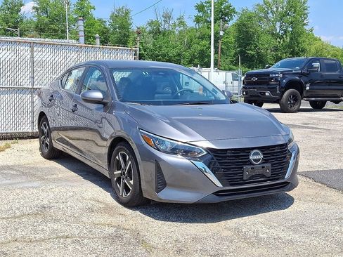 Used 2024 Nissan Sentra SV FWD image 5